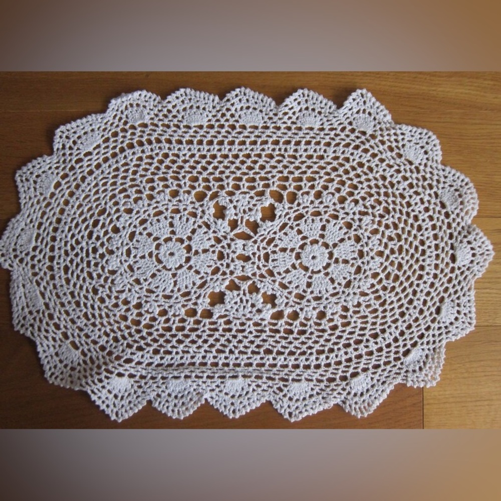 Brand New-Vintage-Lovely & Beautiful Oval 100% Cotton Crochet Doilies - 2 pcs